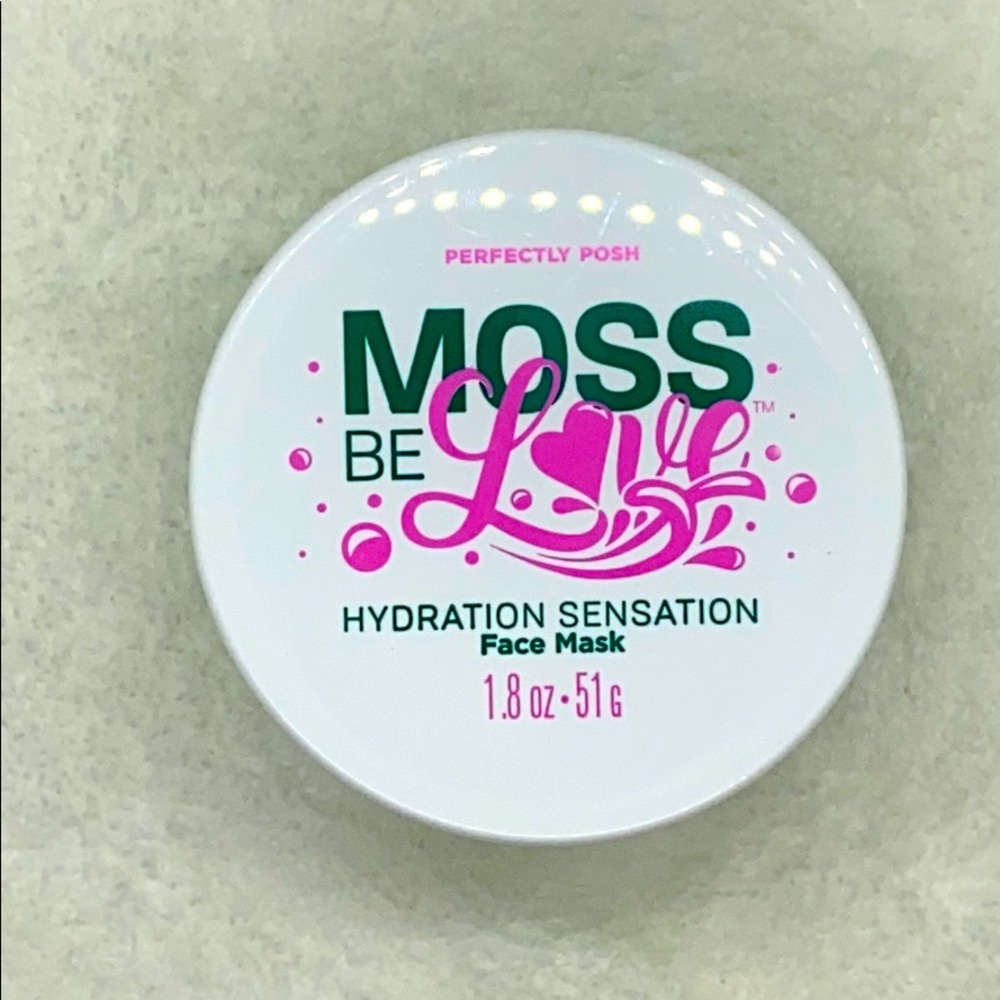 Moss be love face mask